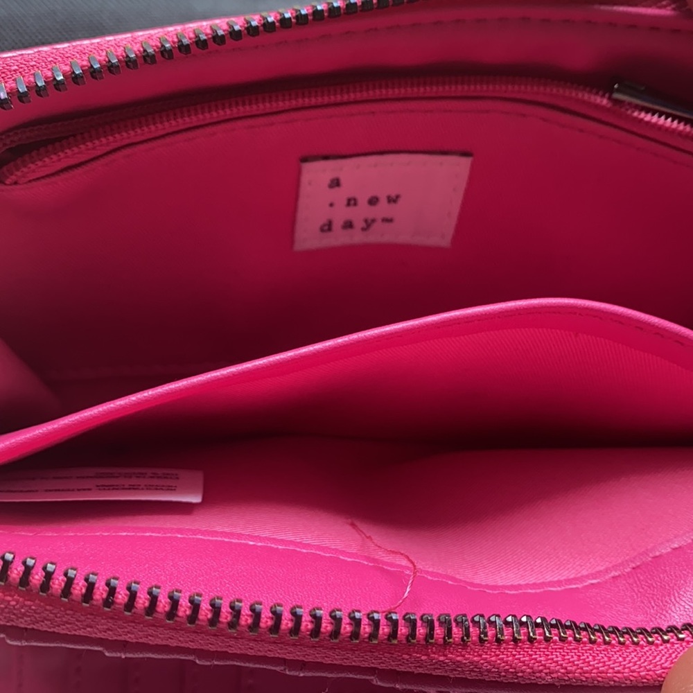 Fuchsia Wallet - Picture 3 of 3